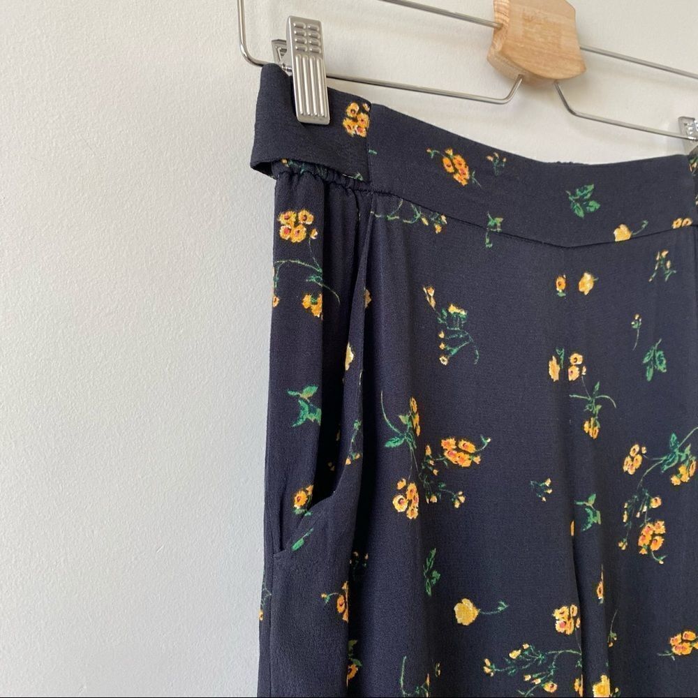 ARITIZA “Wilfred” Floral Tie Back Wide Leg Pants - Picture 5 of 14